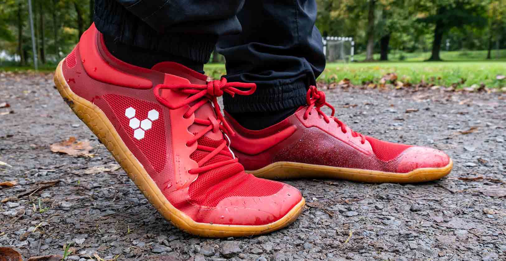 Materiales premium de Vivobarefoot: piel Wild Hide y espumas BLOOM sostenibles