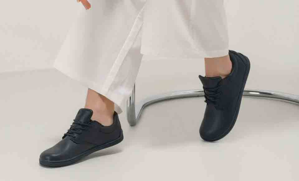 Be Lenka Cityscape All Black: zapatilla barefoot de cuero negro total